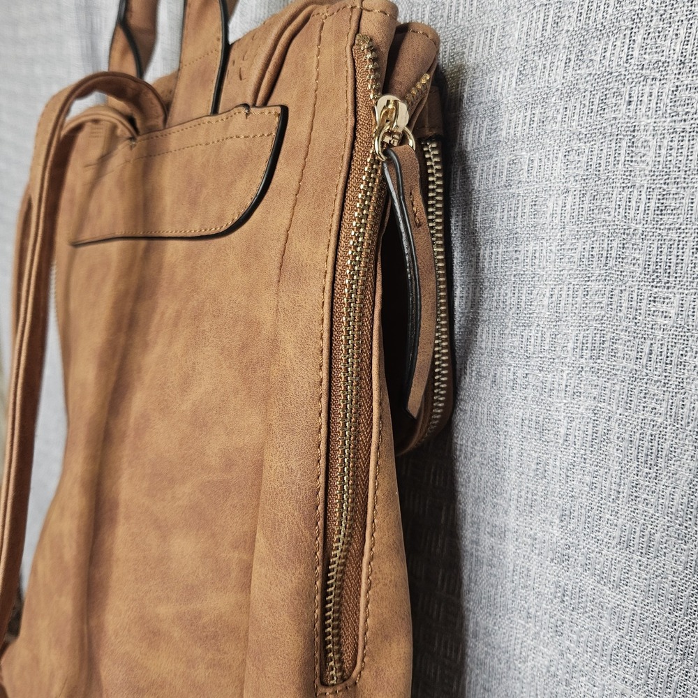 Backpack/ Carry All made from faux leather with a stamped/embossed‎ finish. - Picture 7 of 14